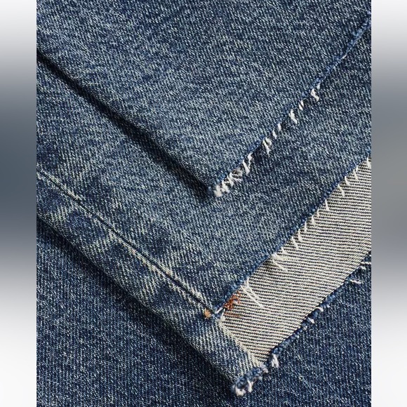 NWT Express High Waisted Medium Wash Ripped Raw Hem Straight Ankle Jeans - Picture 7 of 7